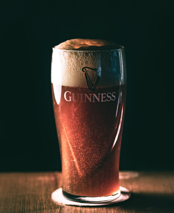 Learn how to pour a Guinness properly with Glacie